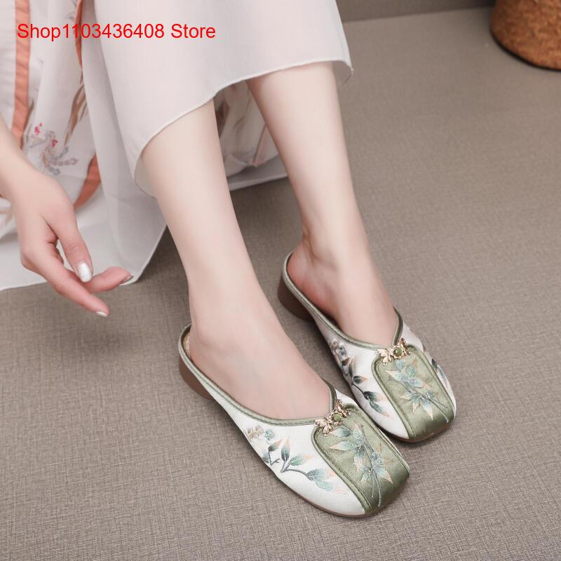 Neue bestickte Hausschuhe für  – Ethnic Fashion For Women Bewertung und Preis