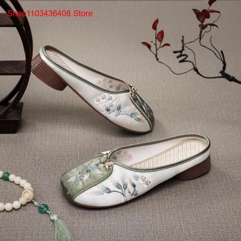 Neue bestickte Hausschuhe für  – Ethnic Fashion For Women Bewertung und Preis
