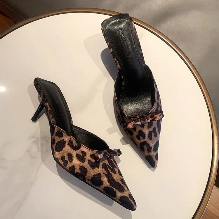 Damen-Slipper mit Leopardenmus – Ethnic Fashion For Women Bewertung und Preis