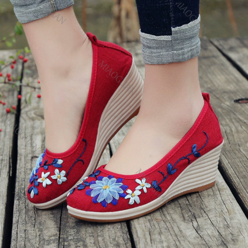 Bestickte Damen-Komfort-Keilab – Ethnic Fashion For Women Bewertung und Preis